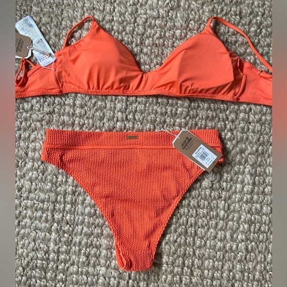 Billabong  ribbed orange bikini size 14/XL - Picture 2 of 3
